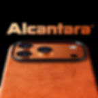 Funda elegante de Alcantara italiana para iPhone 17 Pro Max, compatible con MagSafe y carga inalámbrica.