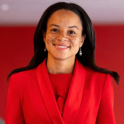 Portret Samira Rafaele