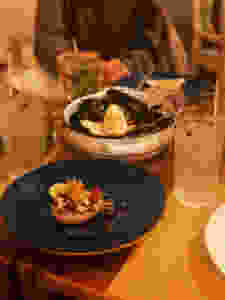 Tartare e cozze Gin and Fish © Ilaria Giacomello