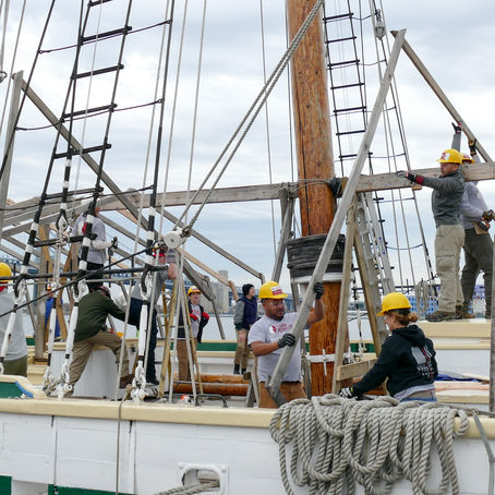 Team Rubicon helps Gazela crew build winter cover