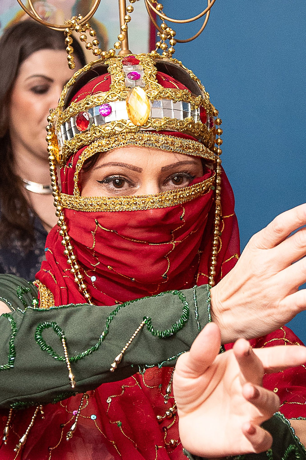 Mulher dançando dança do ventre em Belo Horizonte