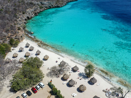 Azul lança voos extras para Curaçao nos feriados de outubro e novembro