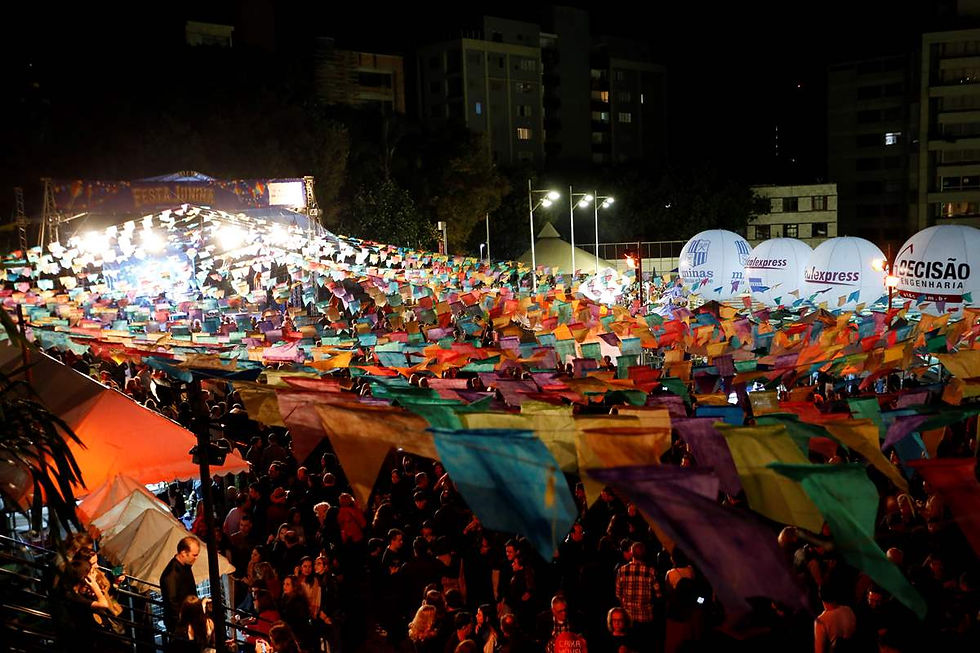 Festa colorida e animada