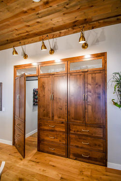 Walk In Pantry