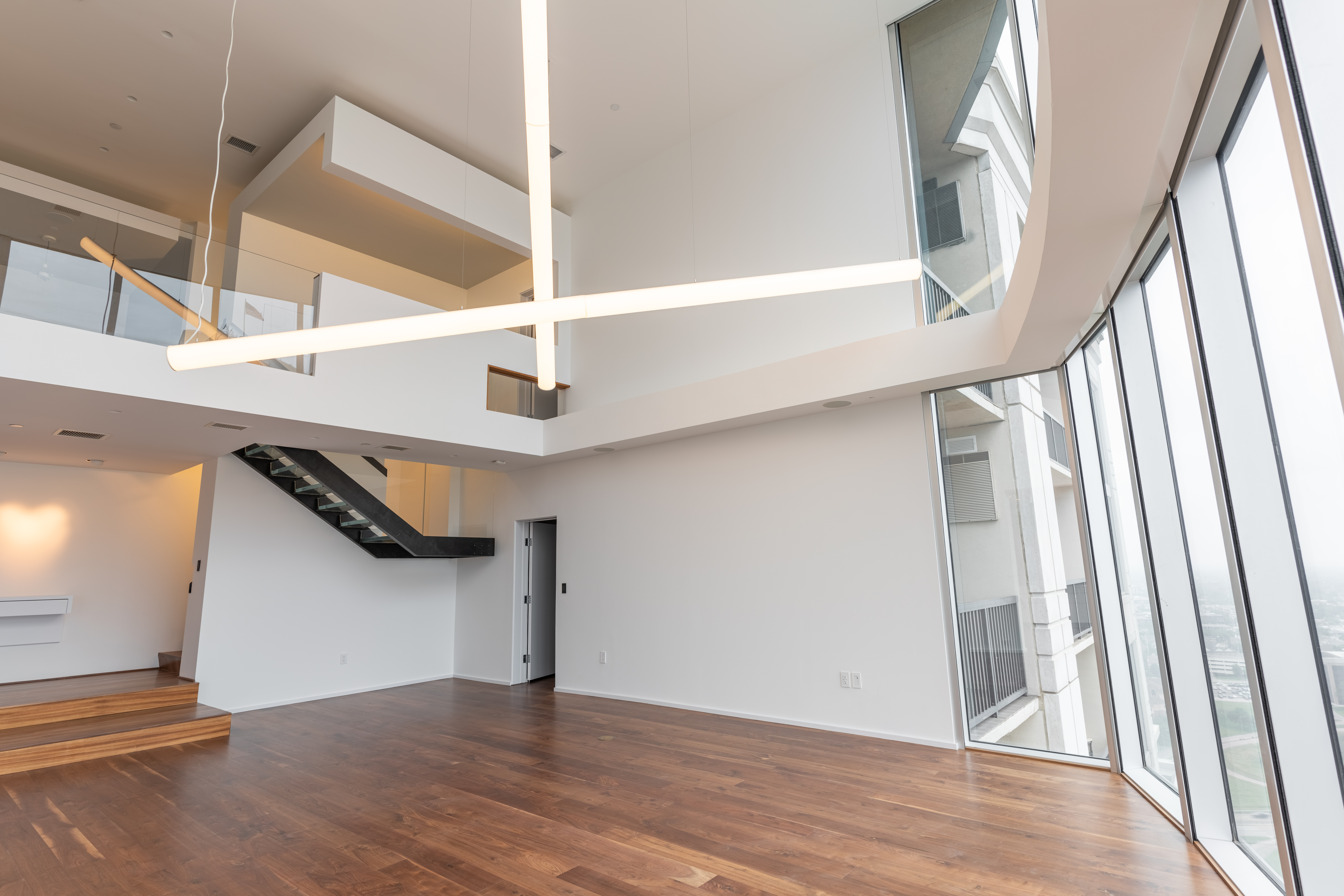 River Oaks Penthouse image 2