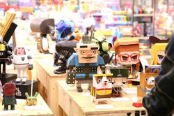 WE LOVE VINYL 3 - TOY