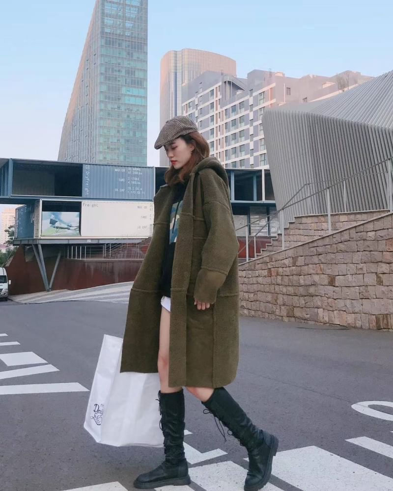 Thumbnail: oversize 加厚​寬‌鬆保暖 ✨羊​羔‌毛‌麂​皮絨‌拼接‎連帽