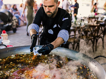 Paella Sofrito+people Joe Wedding.jpg