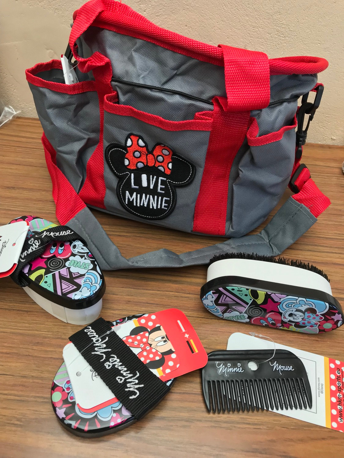 minnie mouse grooming kit