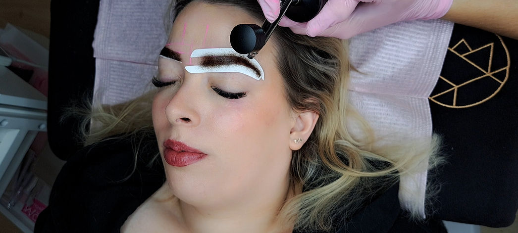 Airbrush brows Looking Fabulash Almere