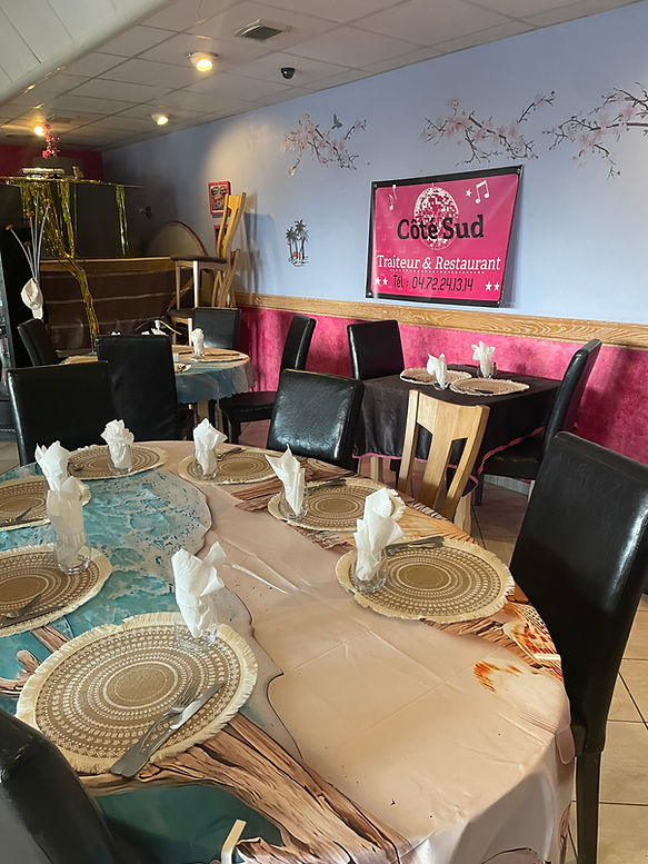 salle principale du restaurant.jpeg