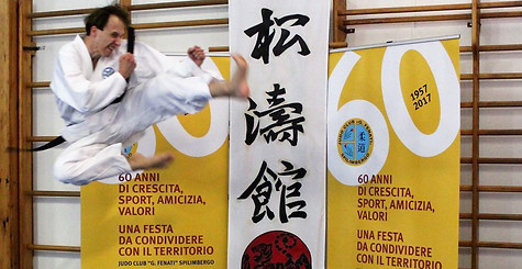 65202145_10216700608061107_6335481867210326016_o_edited.jpg