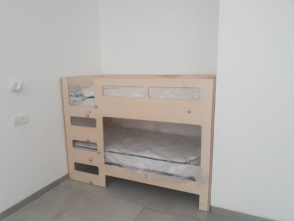 תמונה ממוזערת: מיטת קומותיים מונטסורית דגם עומר