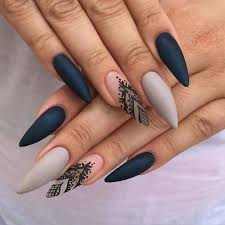 Unhas Stiletto