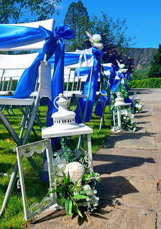 White lantern with flowers at Lodore Falls