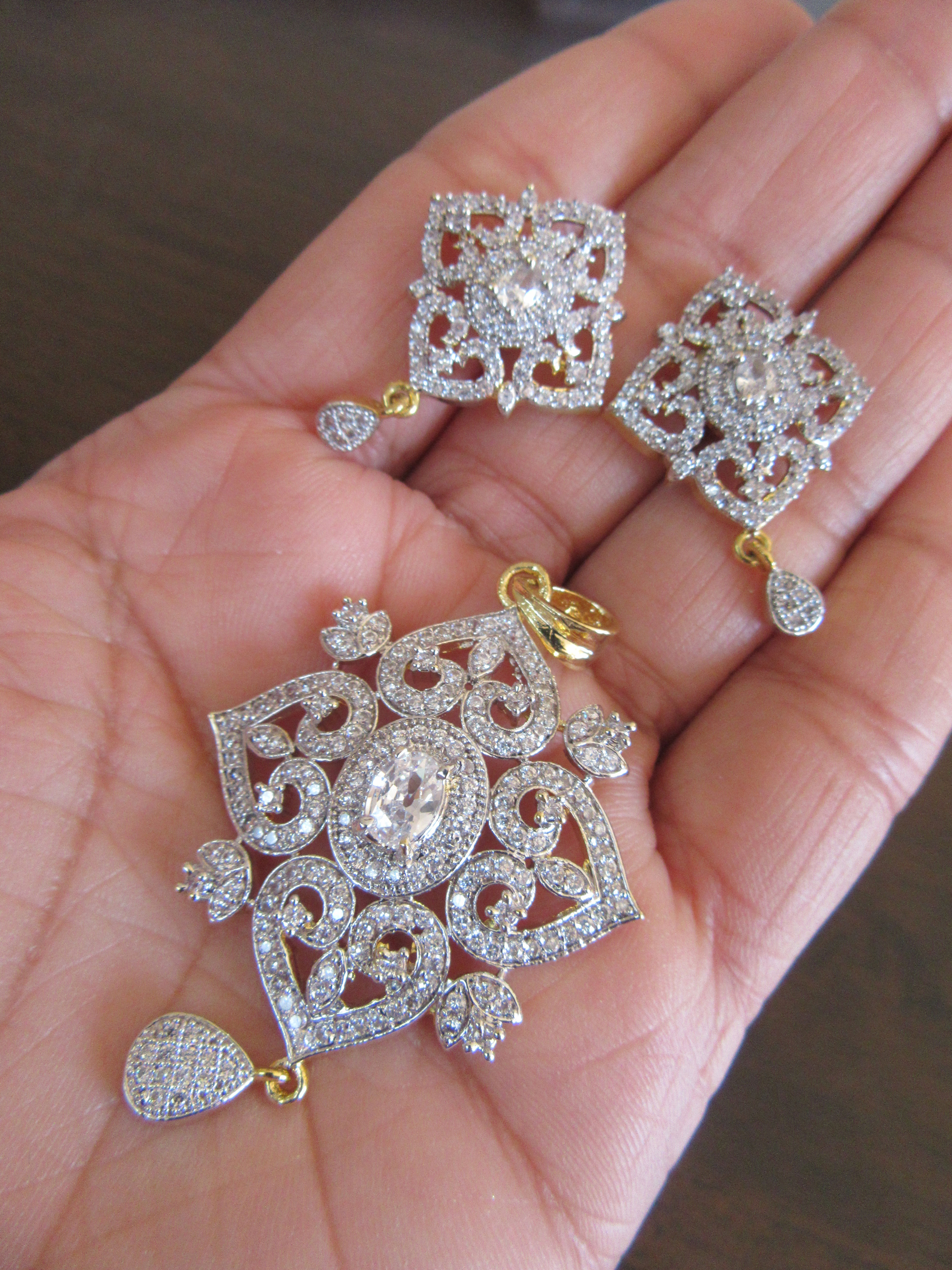 Women's "Heart Clover" Pendant and Earrings Set - Silver