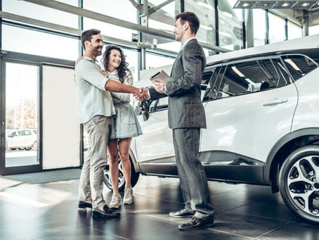 Vente d'une voiture de particulier à particulier : avantages, risques et comment les éviter 