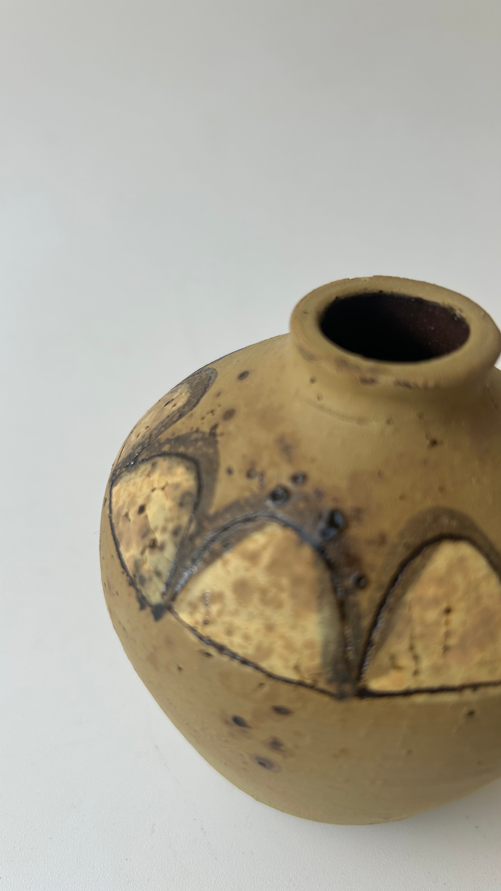Thumbnail: Bud Vase in Olive with Black Cream Arches