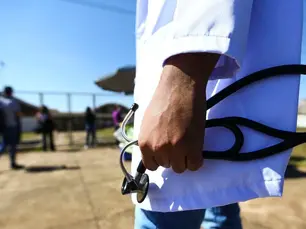 Justiça autoriza recontratação de cubanos do Mais Médicos