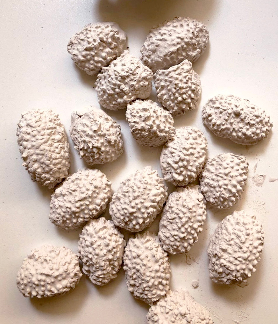 Naturaleza muerta _ Experiment on plastic and ceramic_ 2019.jpg