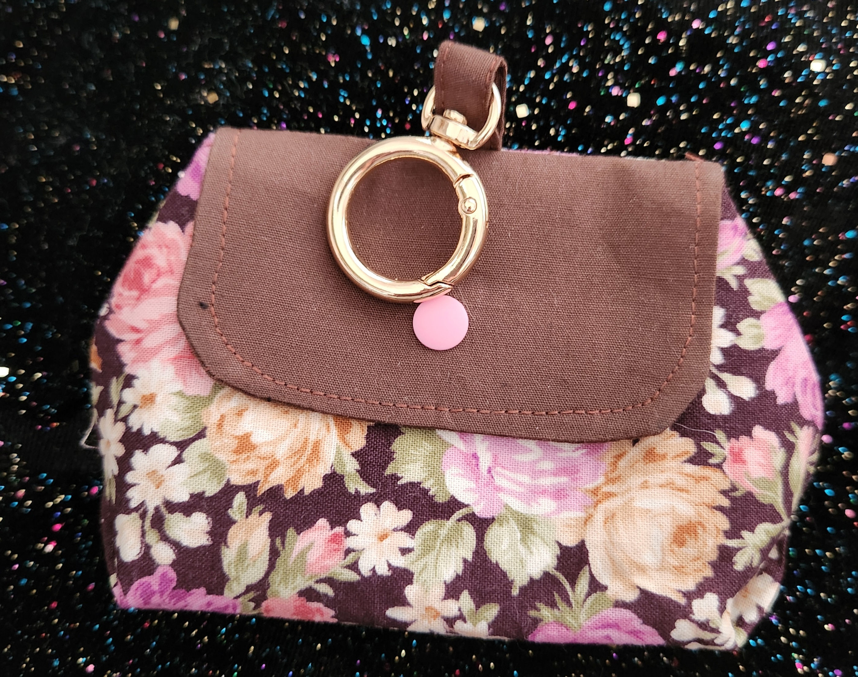 Mini coin purse to hang on the side of your handbag