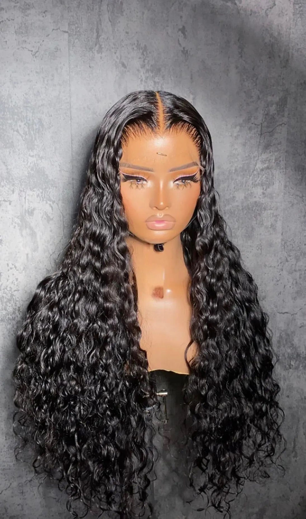 Are there any discounts on BaddiezInc wigs in Miami?