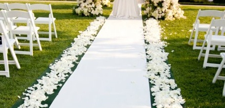 laura aisle petals (2)