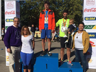 Los concejales de Partido Local presentes en la 27 Carrera Popular de San Lucas en Villanueva del Pa