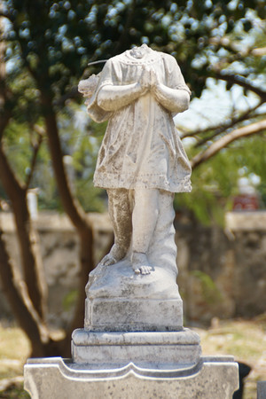 Statue of a child. Cementerio la Reina; Cienfuegos, Cuba