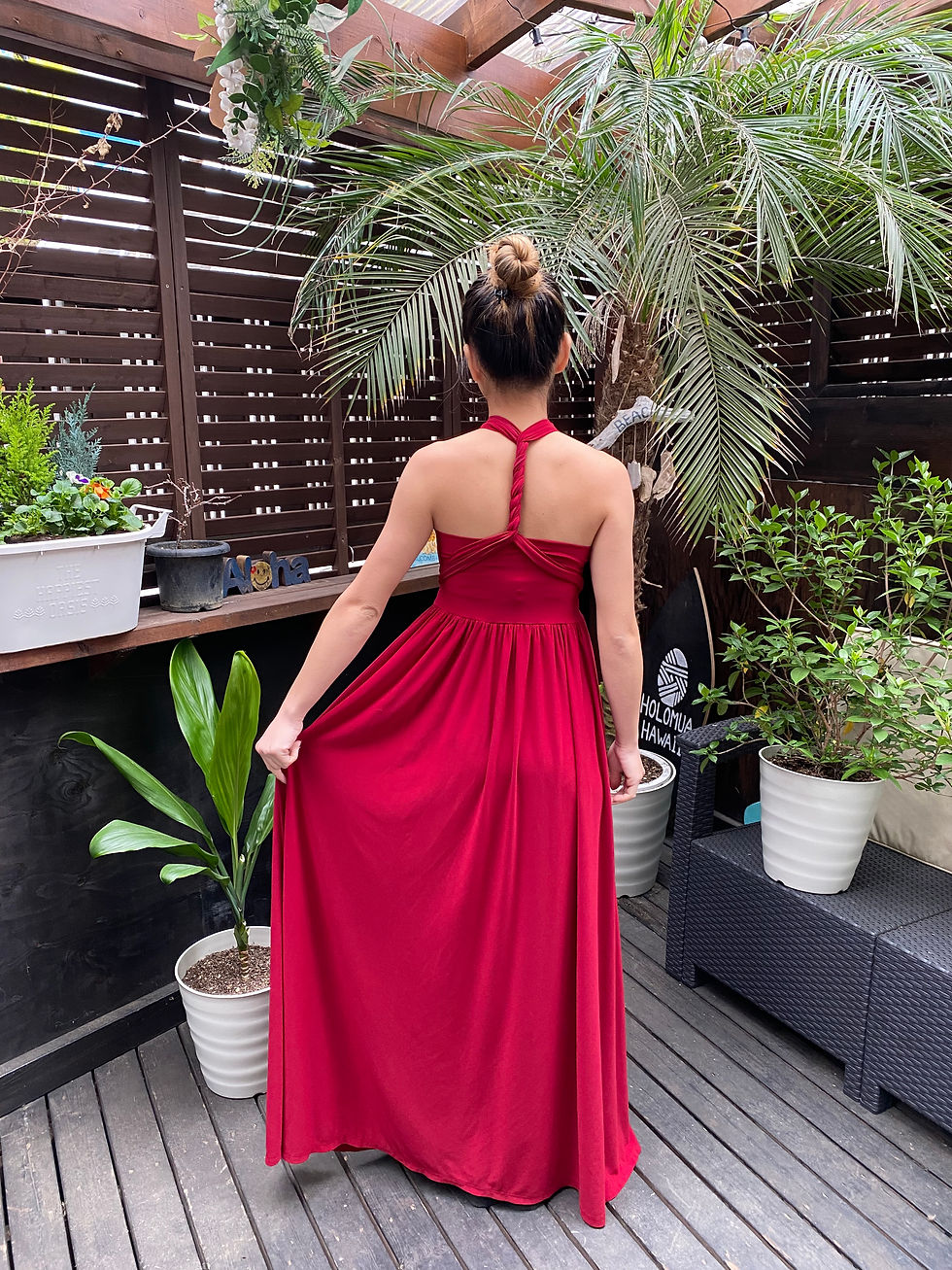 サムネイル： ホルターネックドレス