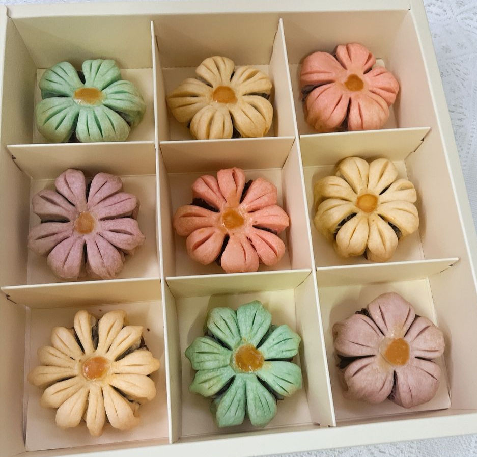 G. Chinese Flower Crips Mooncake (70g X 9pcs) image