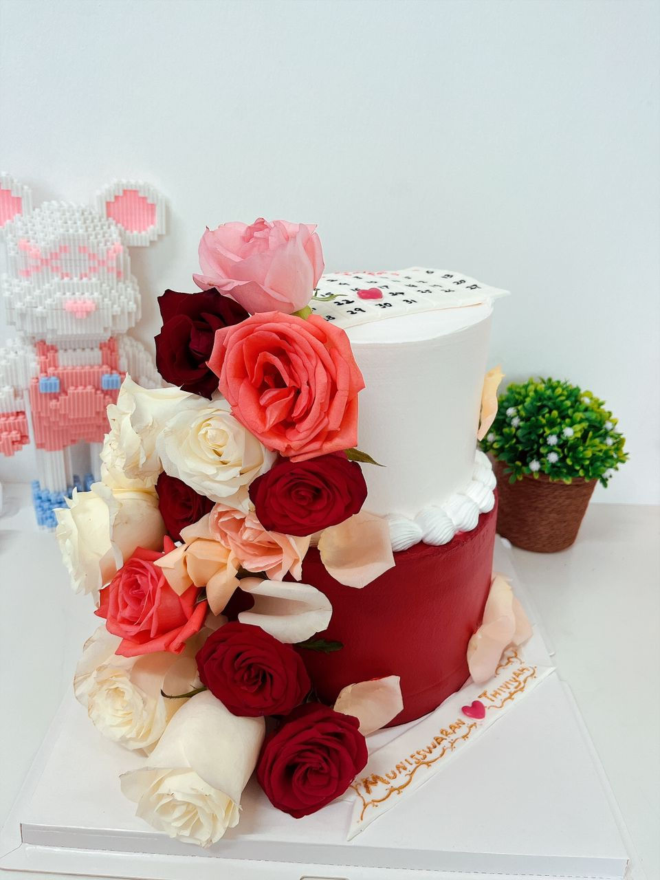 Thumbnail: 2-tier Rose Perfection Wedding Cake