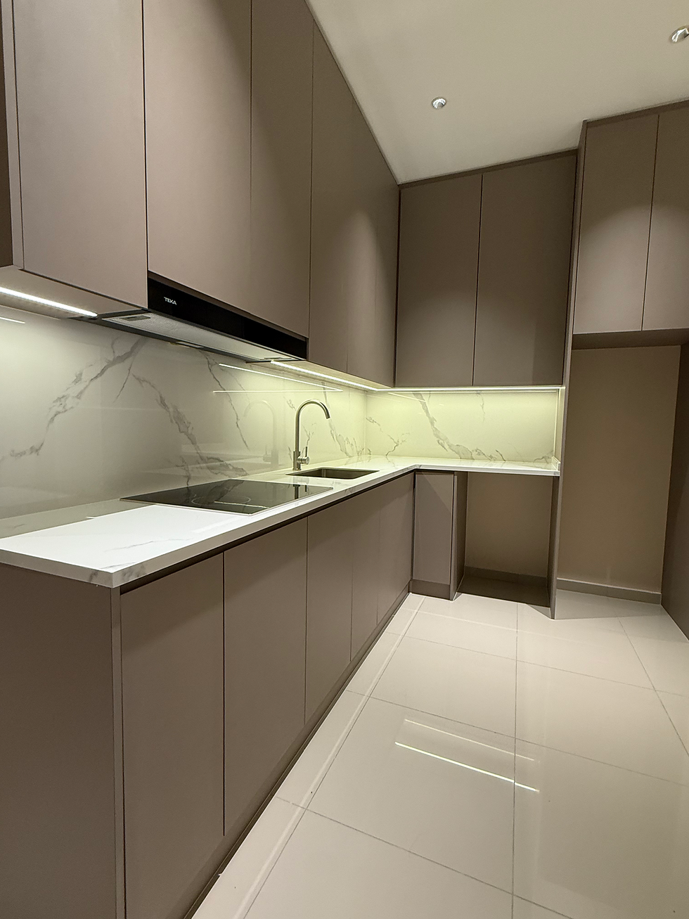 Kitchen Cabinet