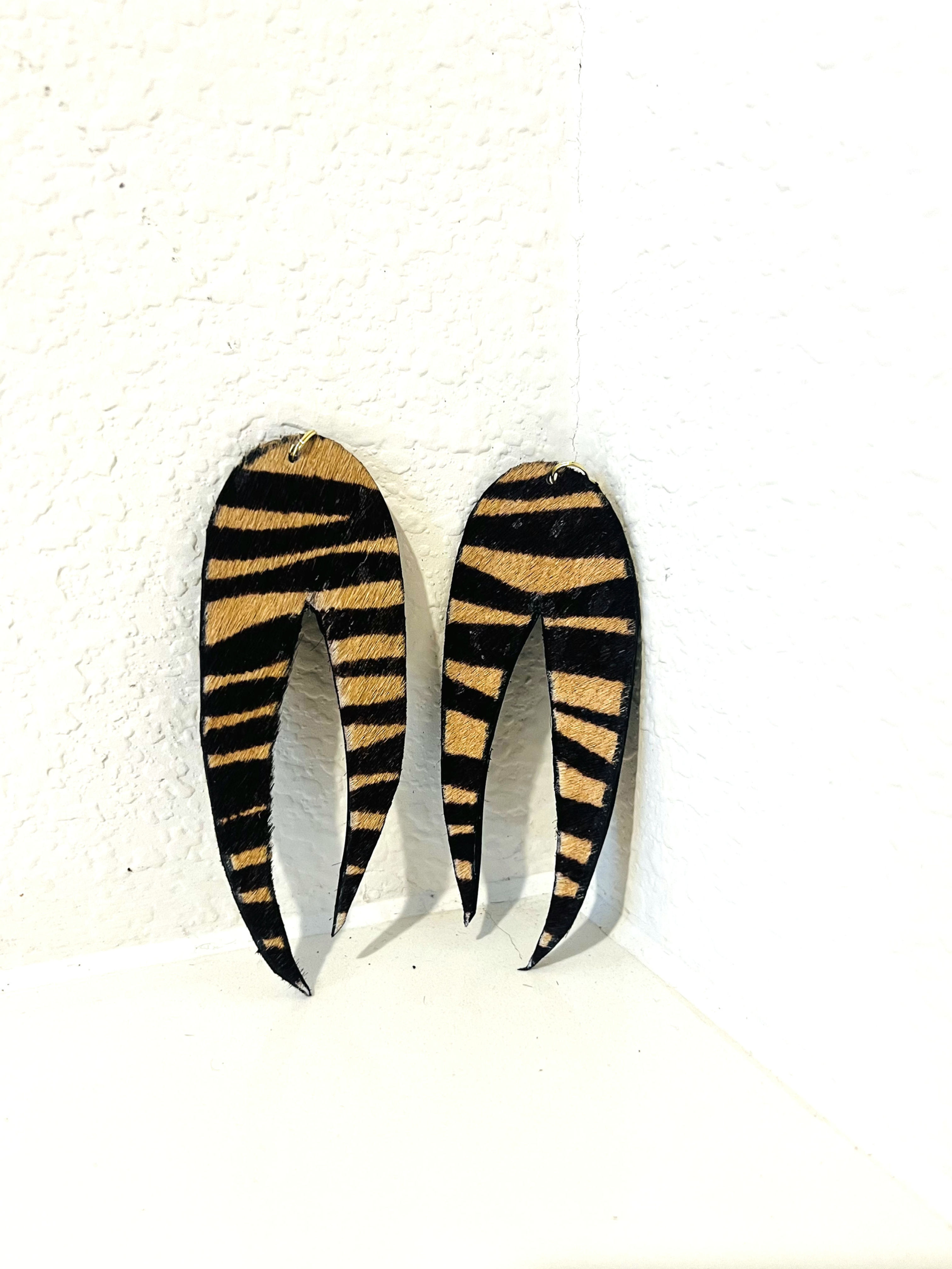Spiked Tiger Ear Ware
