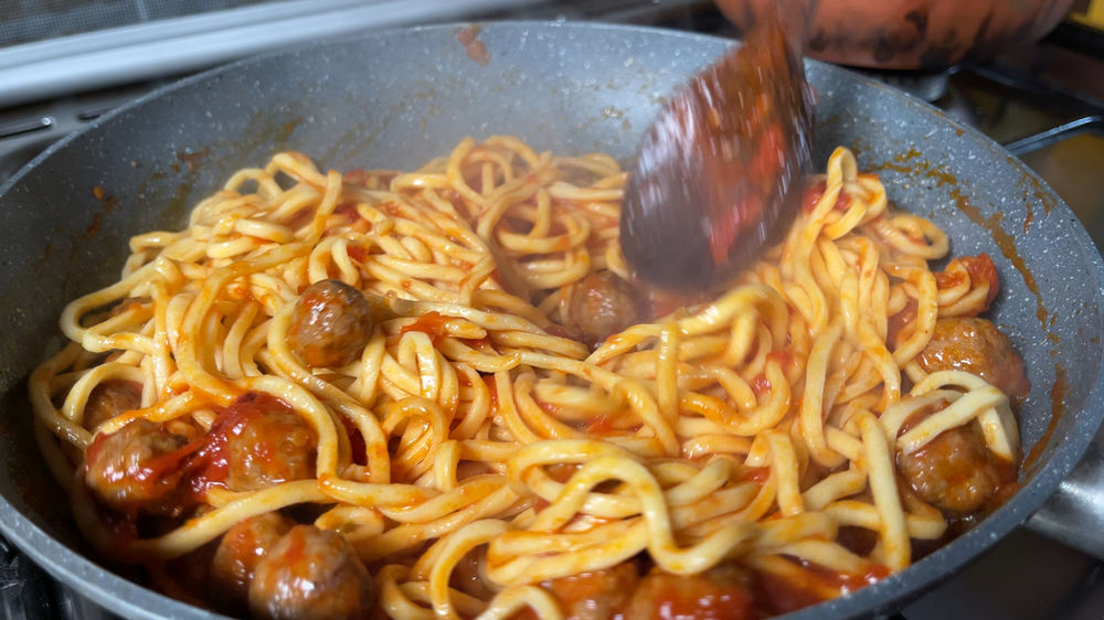 Authentic Italian Spaghetti & Meatballs Recipe Yes, You Heard That