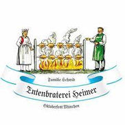 Entenbraterei Heimer: Köche braten Enten am Spieß