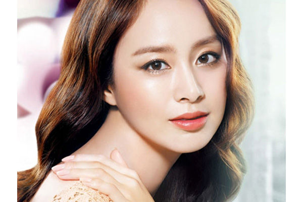 Giới trẻ Việt Nam đổ xô đi thẩm mỹ mắt cười