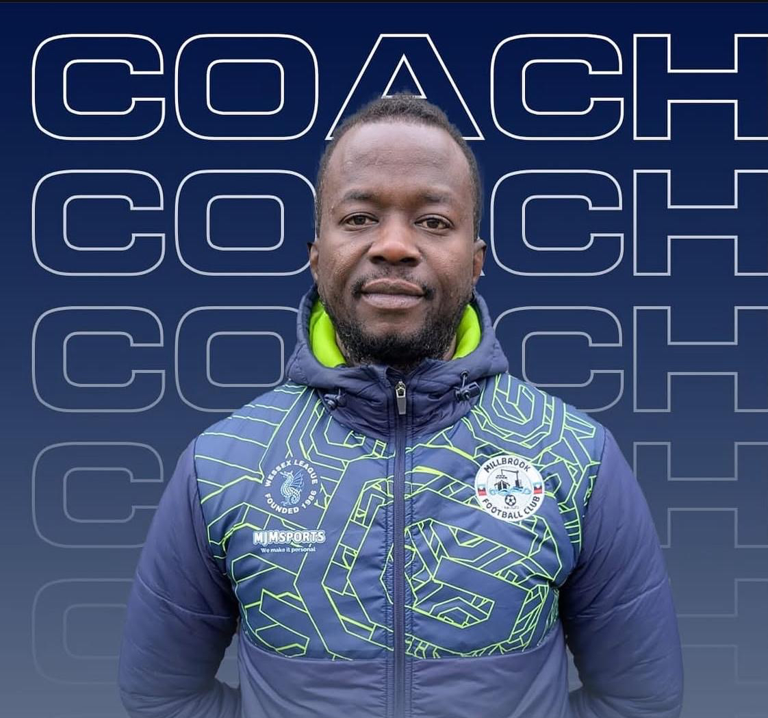 Football coach sharing positive experience with back pain treatment at PhysioSTAR