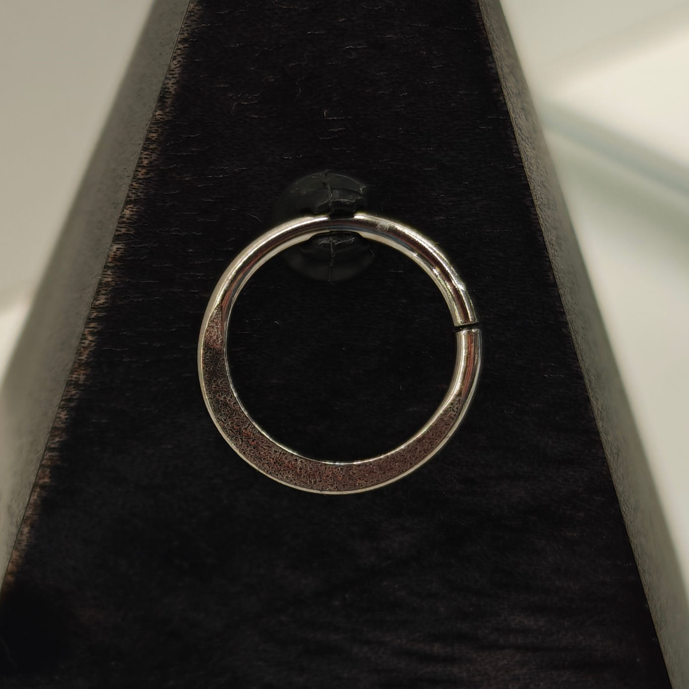 Apex Jewellery - Flat Smooth Seam Ring - APP Approved Niobium