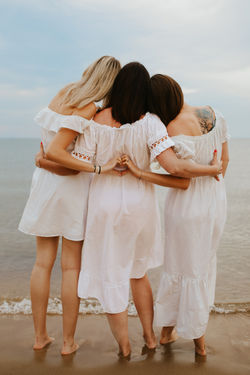 Sesja mama i córki mamy z córkami Gdańsk Trójmiasto Gdynia Sopot Plaża Wielopokoleniowa Sesja Kobiec