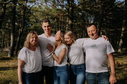 Wielopokoleniowa sesja rodzinna w lesie Gdańsk Białogóra Trójmiasto Gdynia Władysławowo Puck Fotogra