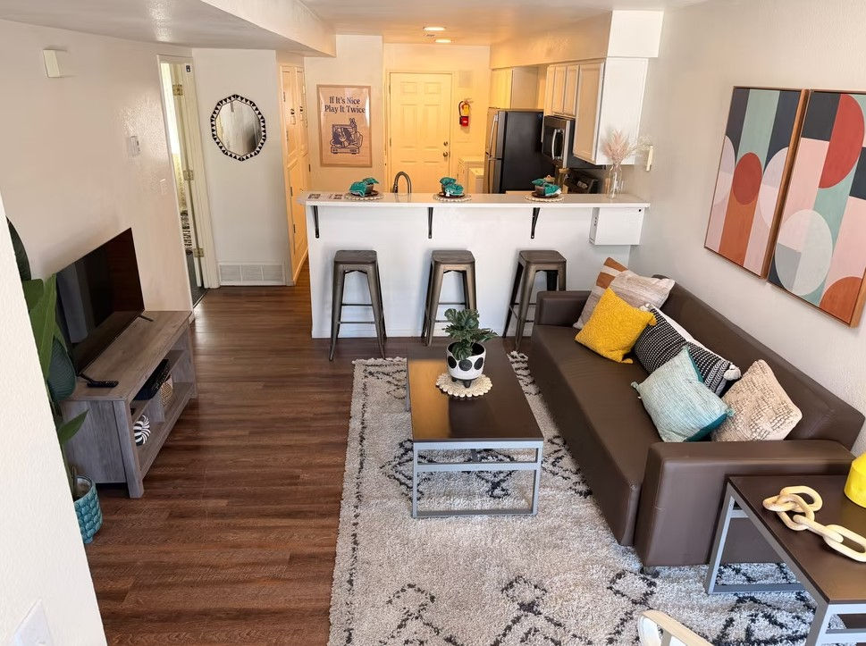 Wolf Run: Student Townhomes Near the University of Nevada, Reno