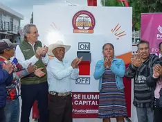 Renueva Chedraui el alumbrado en seis juntas auxiliares de Puebla; ahora tocó a San Andrés Azumiatla