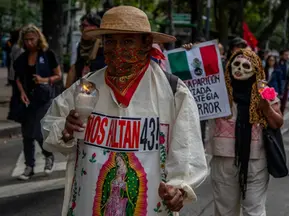 Sheinbaum demanda a EU que le retire asilo al ex oficial de barandilla de Iguala, presunto implicado en el caso Ayotzinapa