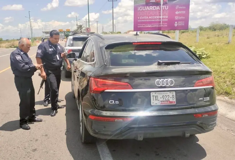 Recuperan en Atlixco camioneta Audi con reporte de robo; una mujer fue puesta a disposición de la FGE