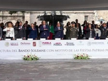 Coloca Pepe Chedraui Bando Solemne de las Fiestas Patrias 2025 en el Palacio Municipal