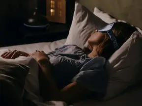 Dormir poco podría engordarte: la UNAM revela por qué te dan más ganas de comer si no descansas lo suficiente