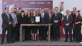 Sheinbaum logra acuerdo para reducir comisiones en pago con tarjeta en gasolineras