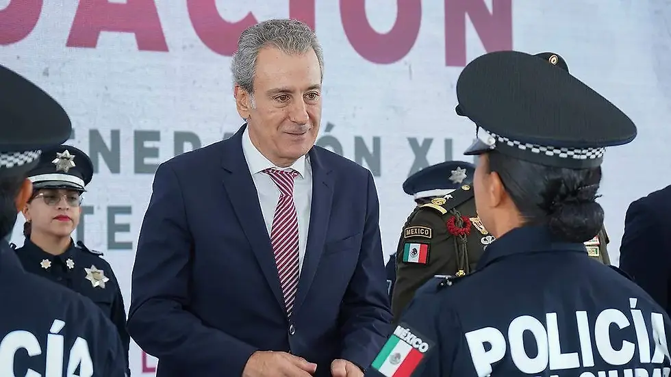 Encabeza José Chedraui graduación de 24 cadetes de la Academia de Formación