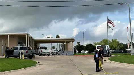 Hombre abre fuego a la patrulla fronteriza en Texas y es abatido